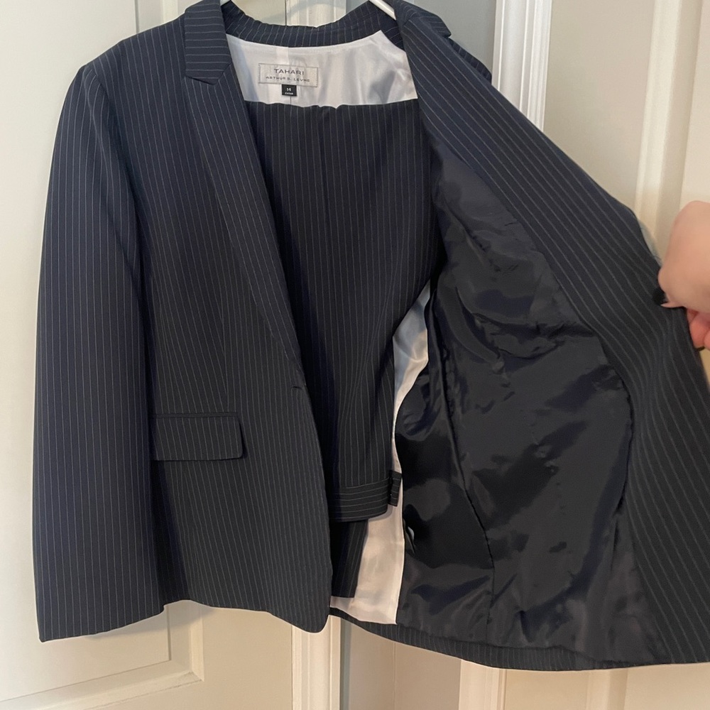 Tahari Navy Pinstripe Pantsuit Set